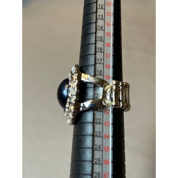Paparazzi Silver Tone and Rhinestone and Black Stone Adjustable Stretch Ring - Picture 2 of 3